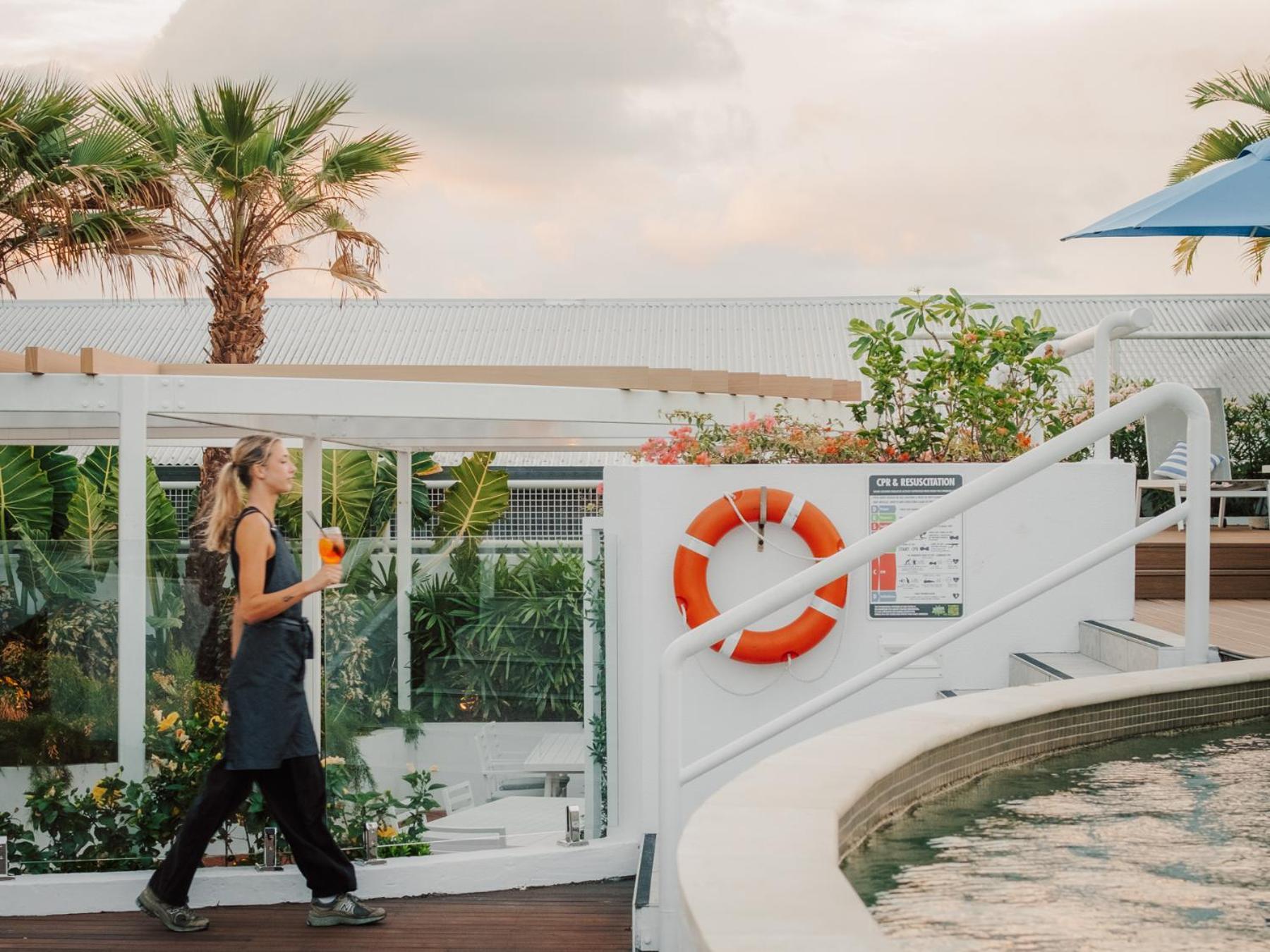 Sunshine Tower Hotel Cairns Extérieur photo